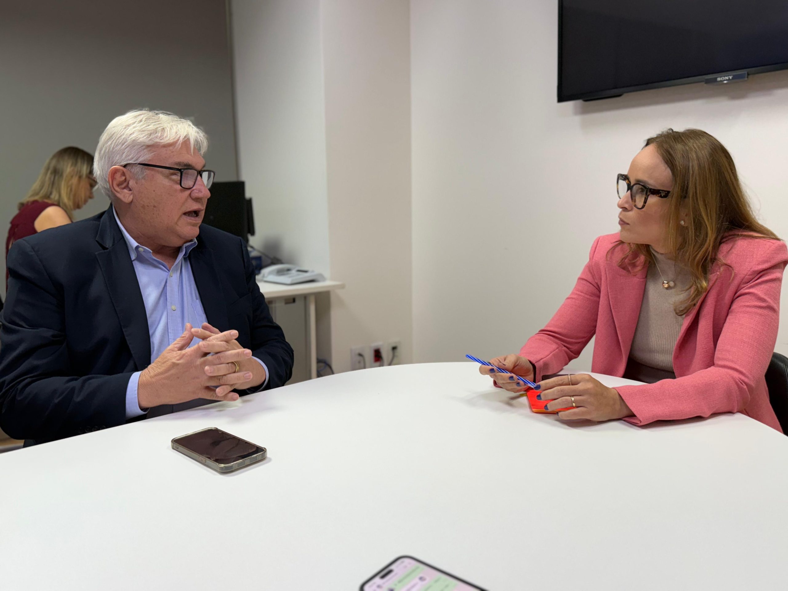Tota Guedes discute demandas educacionais em reunião com presidente do FNDE