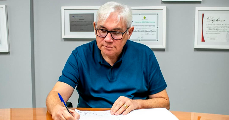 Tota Guedes oficializa adesão de Pedra Lavrada ao Pacto Paraibano pela Primeira Infância