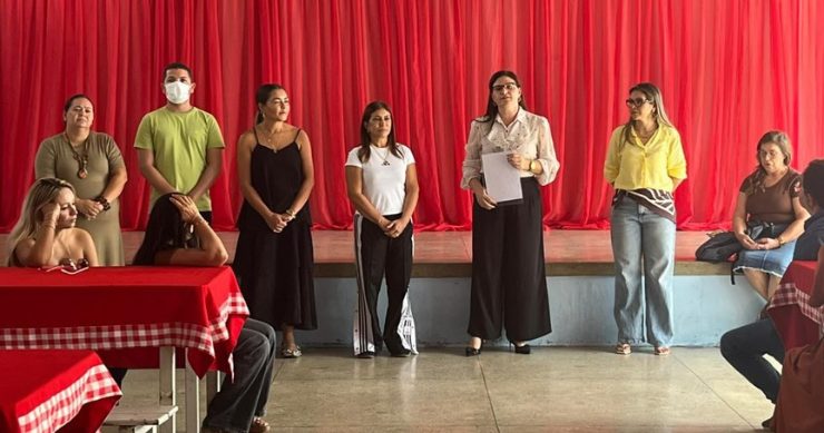 Formação continuada reúne profissionais da educação em Pedra Lavrada